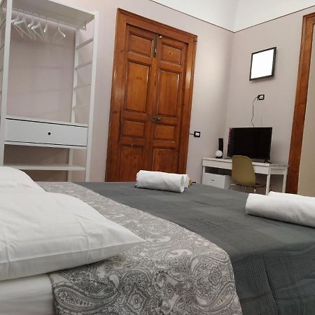 Le Nereidi B&B Acireale Centro Exterior foto